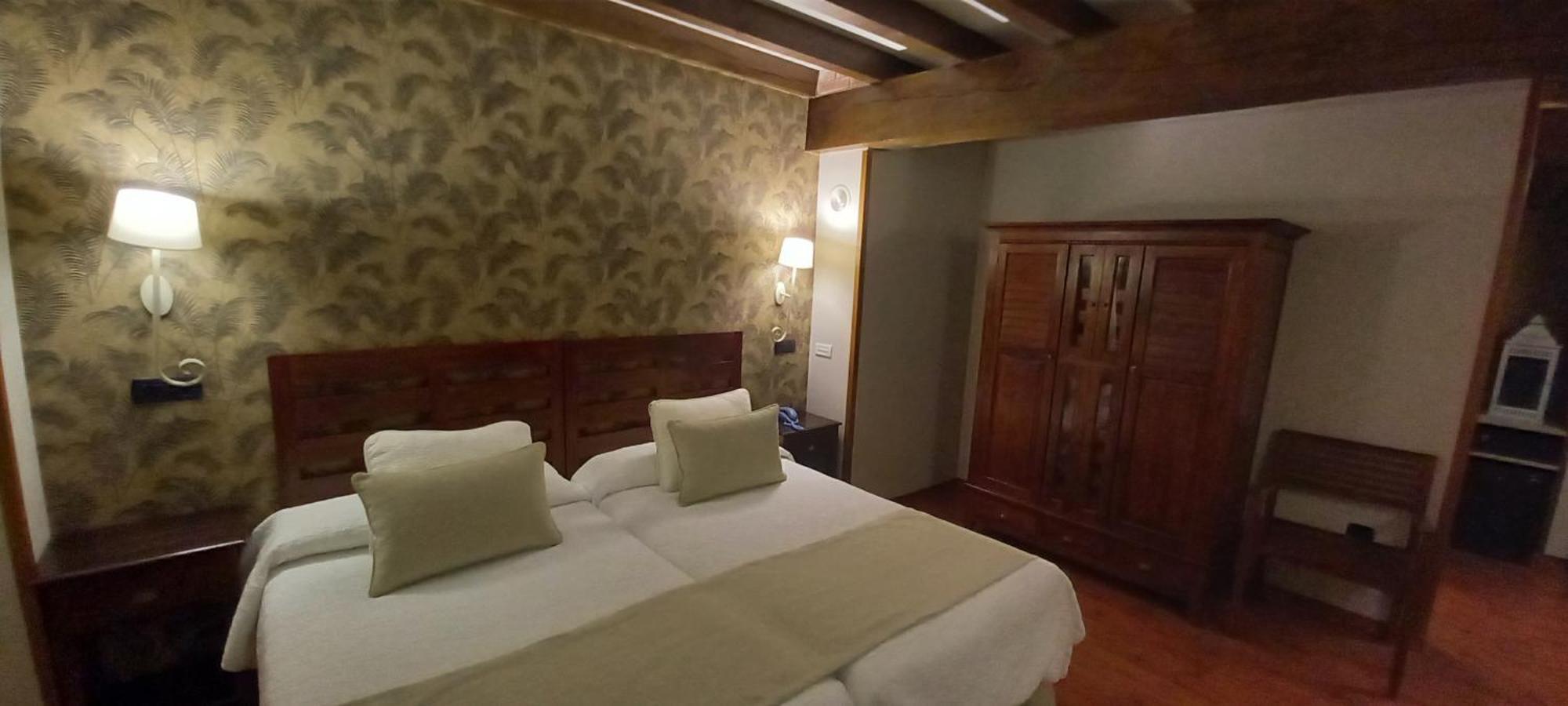 La Casona De Revolgo Hotell Santillana del Mar Eksteriør bilde
